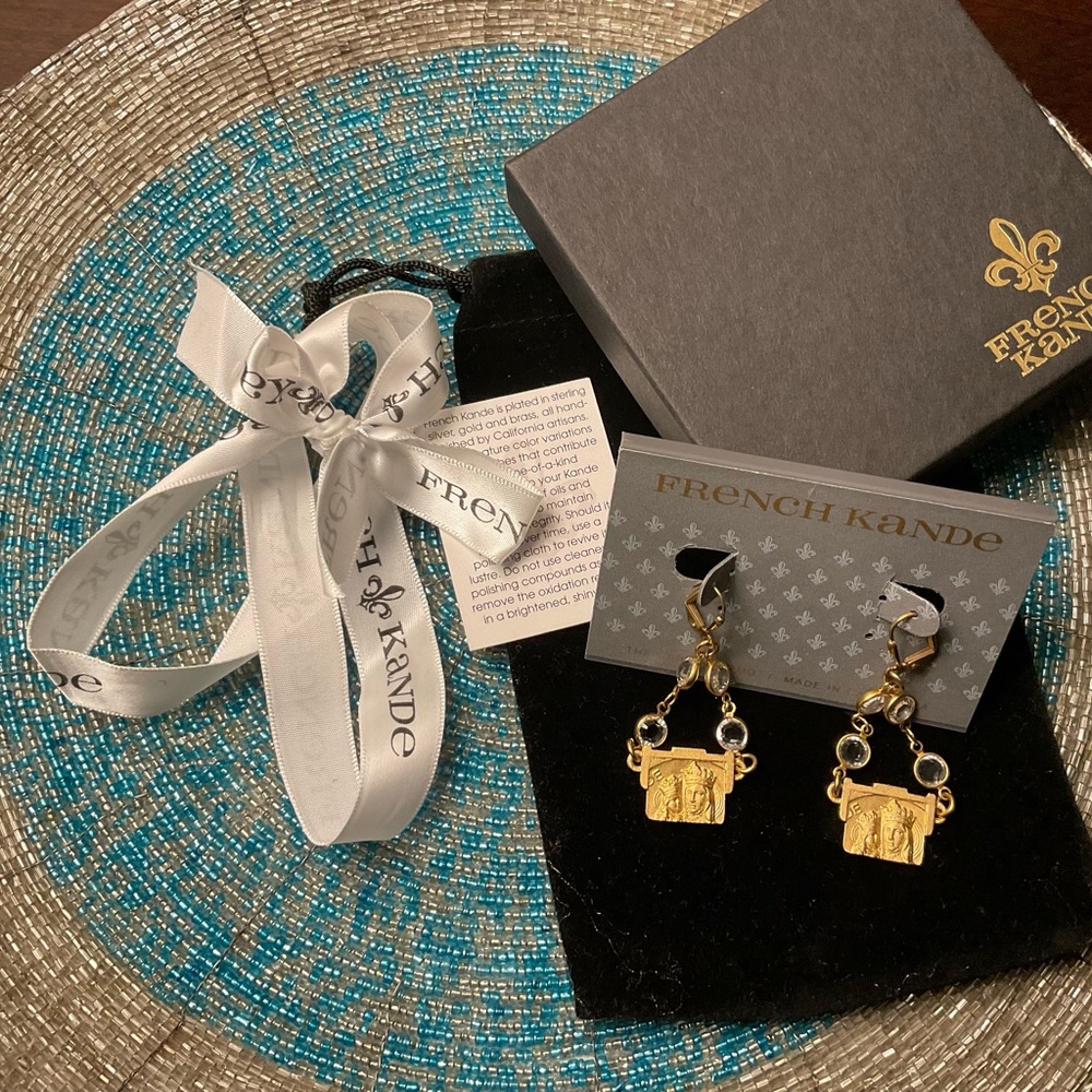 French Kande Gold Chanel-Set Euro Crystal with St.Anne Medallion